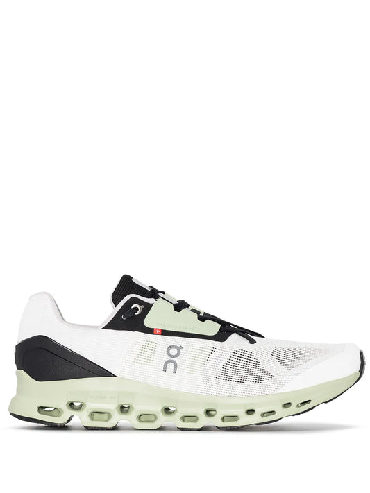 On Running Cloudstratus Low-Top Sneakers