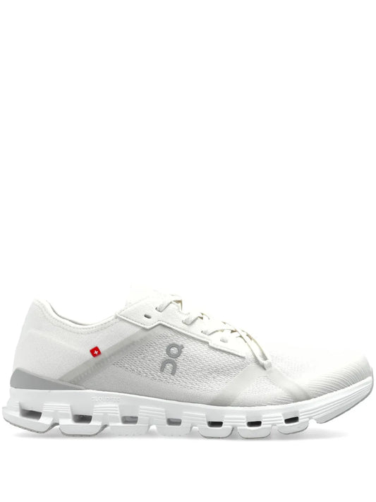 On Running Cloud X 4 Trainers