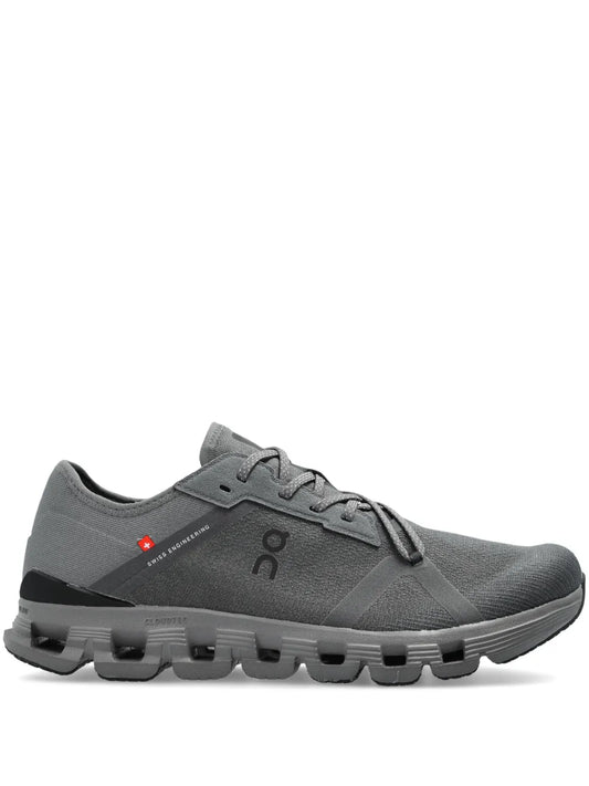 On Running Cloud X 4 Trainers